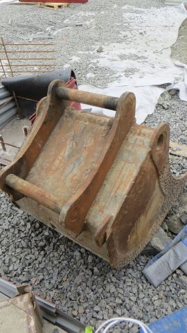 374994-29 Volvo EC240C