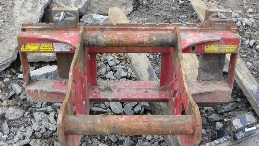 374994-34 Volvo EC240C