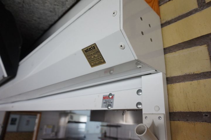 375743--2 Motordrivet jalusi