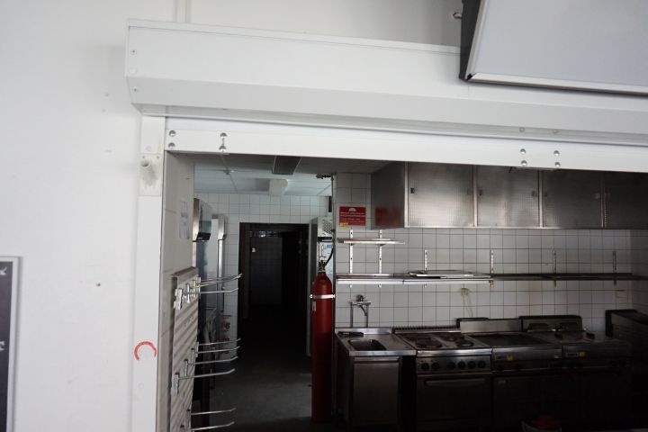 375743-0 Motordrivet jalusi