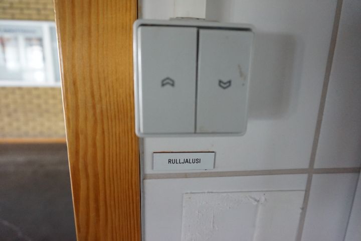 375743-1 Motordrivet jalusi