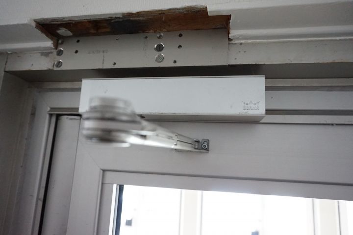 375748-1 Dörrparti aluminium