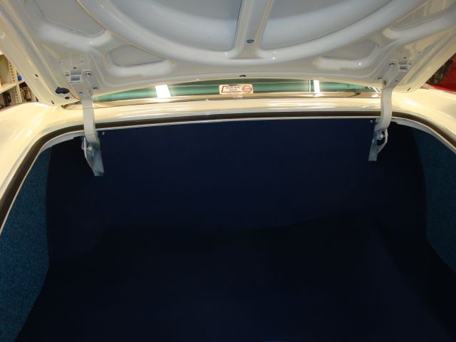 353105--116 Chrysler Imperial -61 i utställningsskick