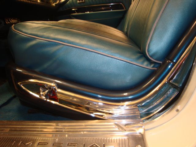 353105--115 Chrysler Imperial -61 i utställningsskick