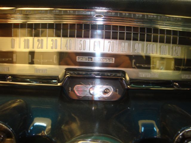 353105--111 Chrysler Imperial -61 i utställningsskick