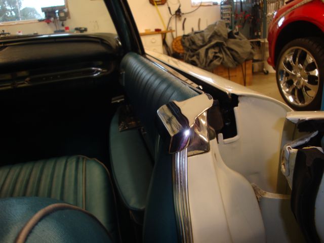 353105--107 Chrysler Imperial -61 i utställningsskick