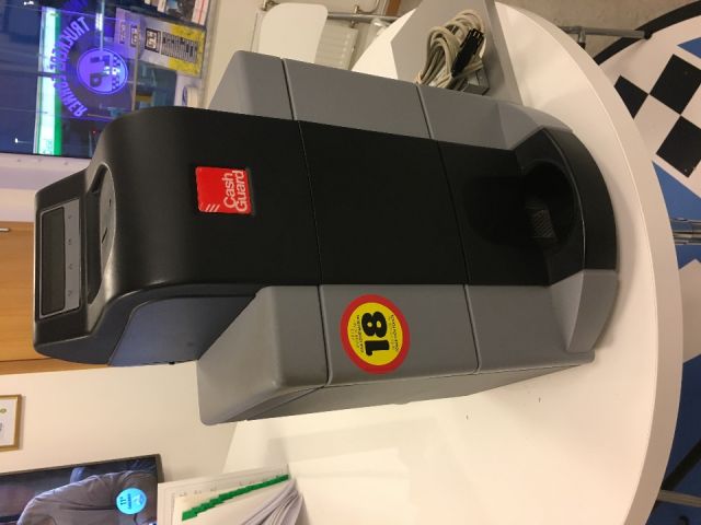 376656--20 WAVE Kassasystem och Cashguard 2014