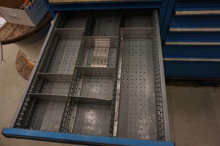 373891-5 FAMI tool cabinet
