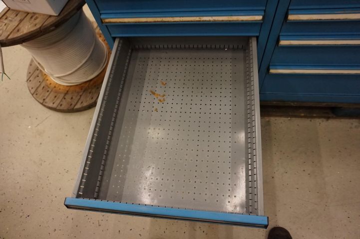 373891-7 FAMI tool cabinet