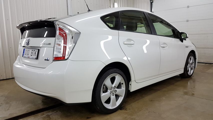 376843-3 Toyota Prius Executive 1.8 HSD 73kW