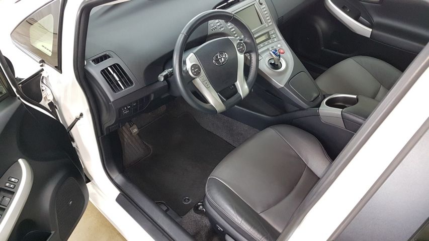 376843-5 Toyota Prius Executive 1.8 HSD 73kW