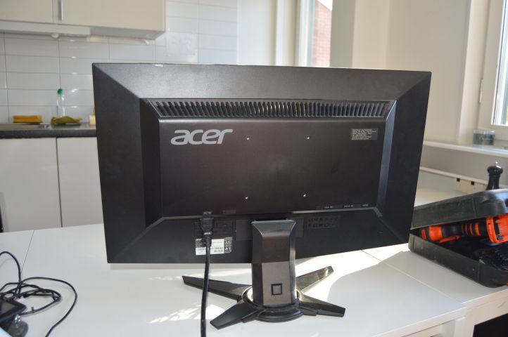 294528-5 Acer 24 inch