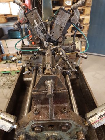 255290-2 4 Traub A15 + 2 spare part machines