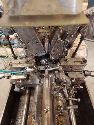 255290-14 4 Traub A15 + 2 spare part machines