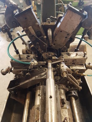 255290-21 4 Traub A15 + 2 spare part machines