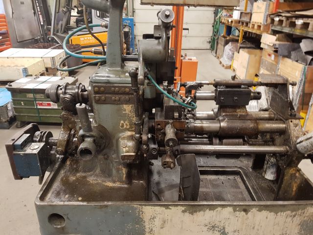 255290-27 4 Traub A15 + 2 spare part machines