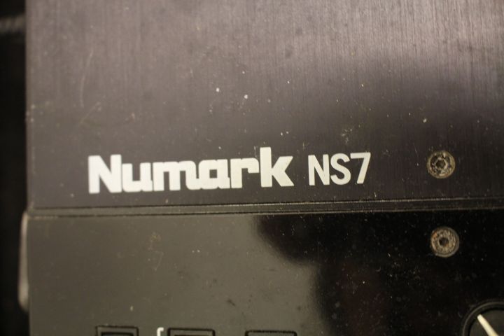 367830-5 Numark NS7