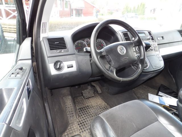255305-2 VW Multivan Highline T5 2.5 TDI (130hk) -08