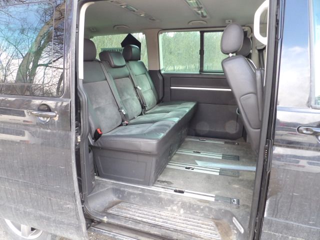 255305-7 VW Multivan Highline T5 2.5 TDI (130hk) -08