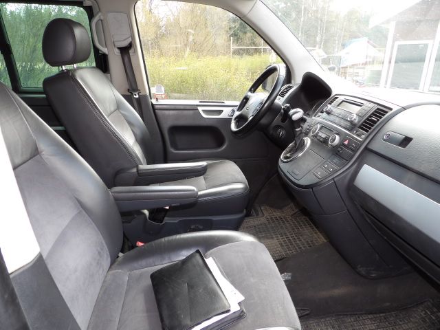 255305-8 VW Multivan Highline T5 2.5 TDI (130hk) -08