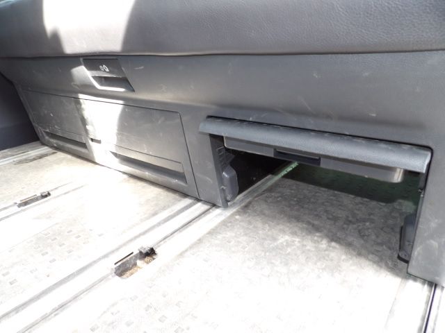 255305-16 VW Multivan Highline T5 2.5 TDI (130hk) -08
