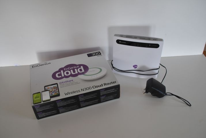 Router and axcesspoint - PS Auction - We value the future - Largest in ...