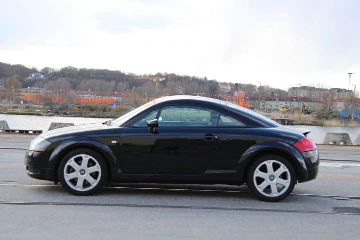 380134-2 Audi TT 1.8T -99 (180 hp, manual, 24500 mil)