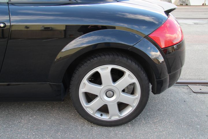 380134-11 Audi TT 1.8T -99 (180 hp, manual, 24500 mil)