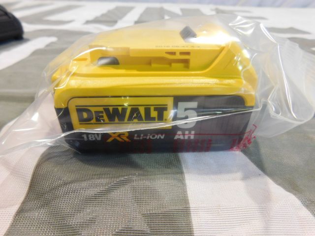 380955-9 Dewalt screwdriver new!