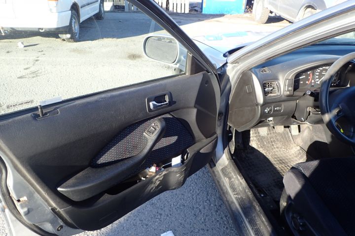 354298--2 Honda Accord