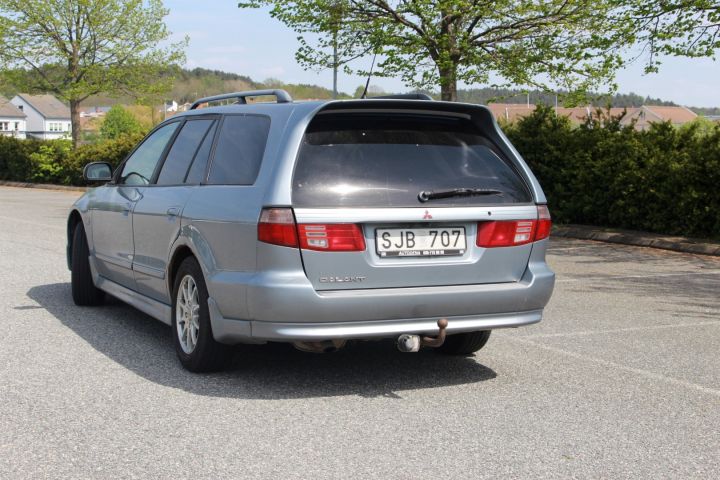381151-4 Mitsubishi Galant 2.5 V6, Automat, dragkrok -01