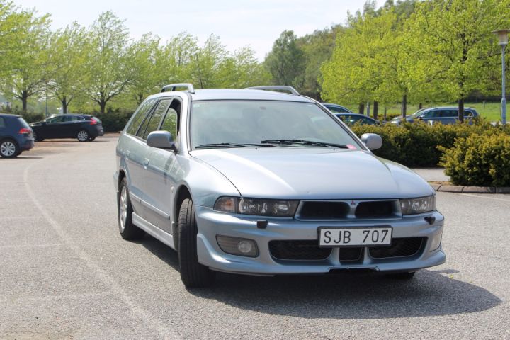 381151-6 Mitsubishi Galant 2.5 V6, Automat, dragkrok -01
