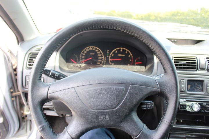 381151-16 Mitsubishi Galant 2.5 V6, Automat, dragkrok -01