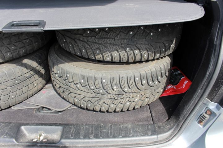 381151-27 Mitsubishi Galant 2.5 V6, Automat, dragkrok -01