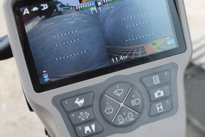 381649-37 CASE CX130D