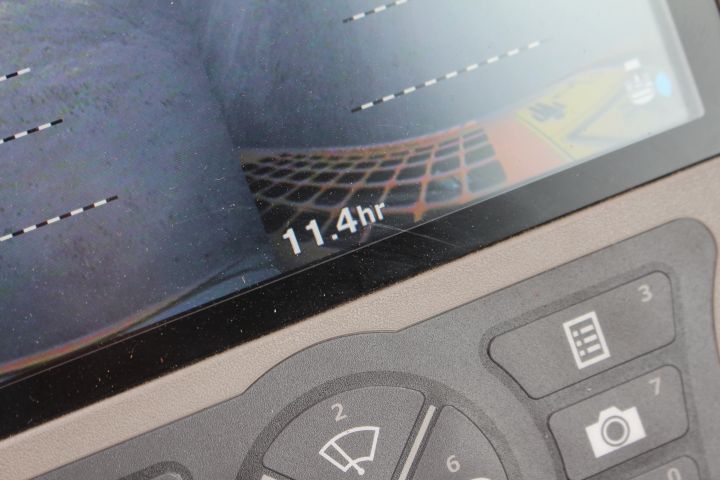 381649-31 CASE CX130D