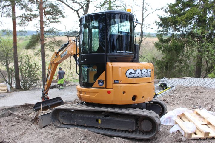 381650-2 CASE CX50B