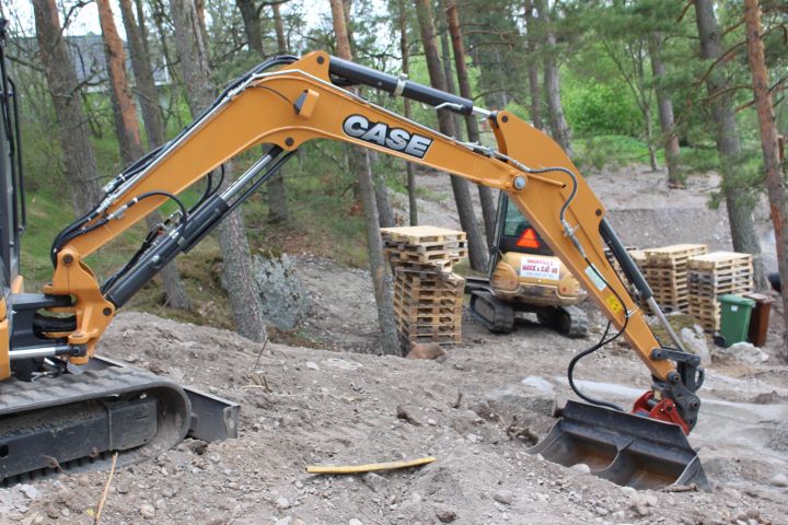 381650-9 CASE CX50B