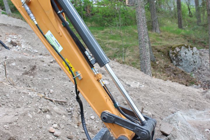 381650-17 CASE CX50B