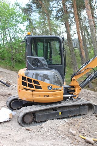 381650-8 CASE CX50B