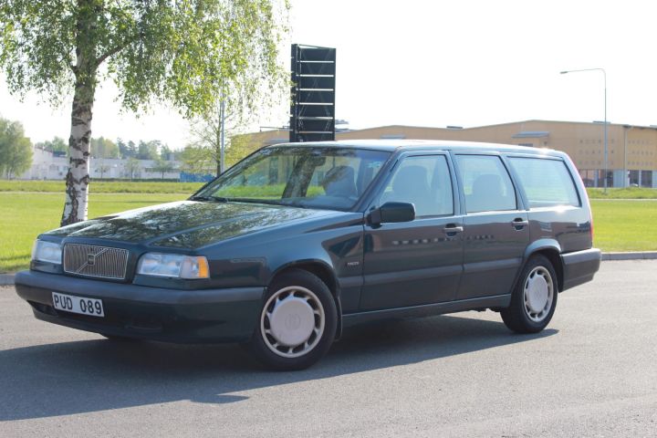 381651--51 Volvo 855 2.5 GLT, Automat, taklucka, helläder, 170hk. -94