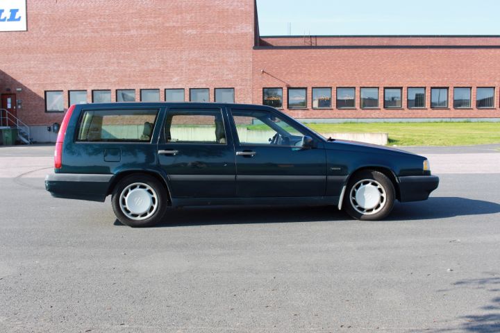 381651--45 Volvo 855 2.5 GLT, Automat, taklucka, helläder, 170hk. -94