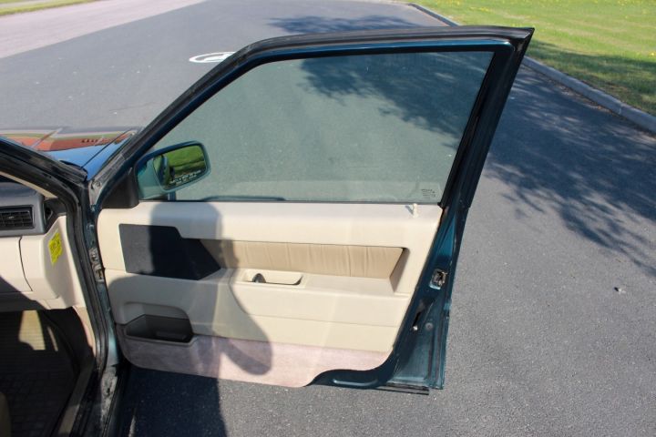 381651--30 Volvo 855 2.5 GLT, Automat, taklucka, helläder, 170hk. -94