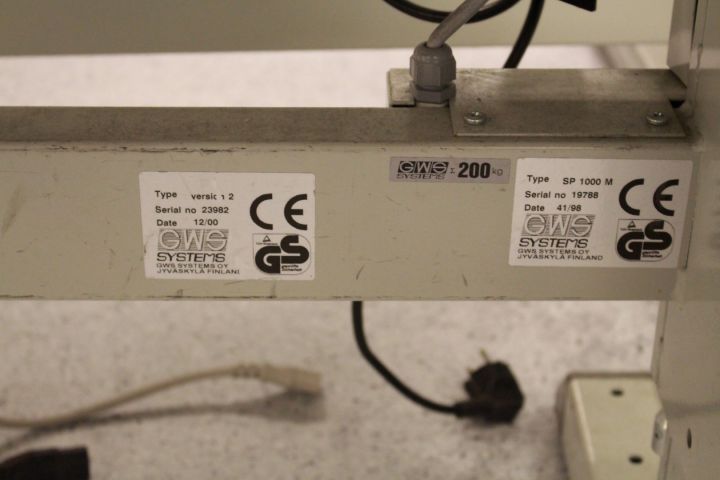 381214--1 ESD Arbetsbord/montörsbänk elektriskt höj/sänkbart