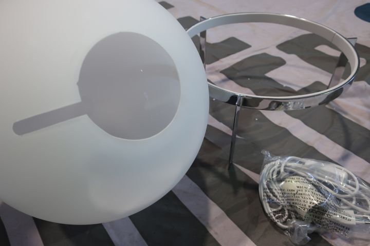 311342-3 Bords/golvlampa "Globus" från Aneta (Ny!)