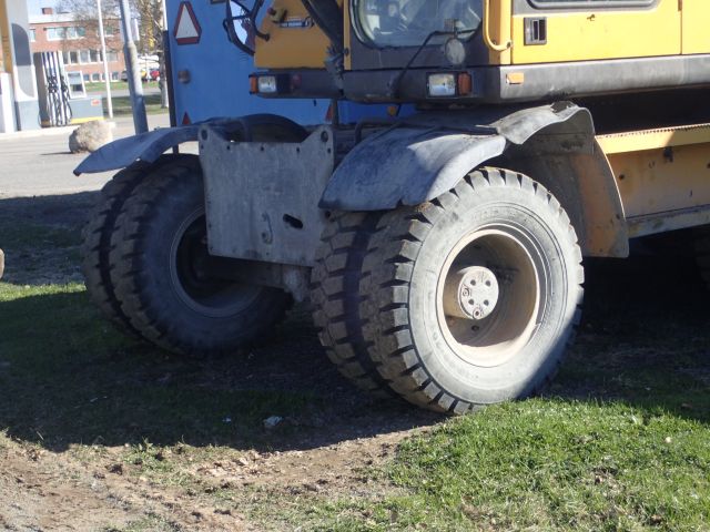 338868-3 Volvo EW140 Hjulgrävare