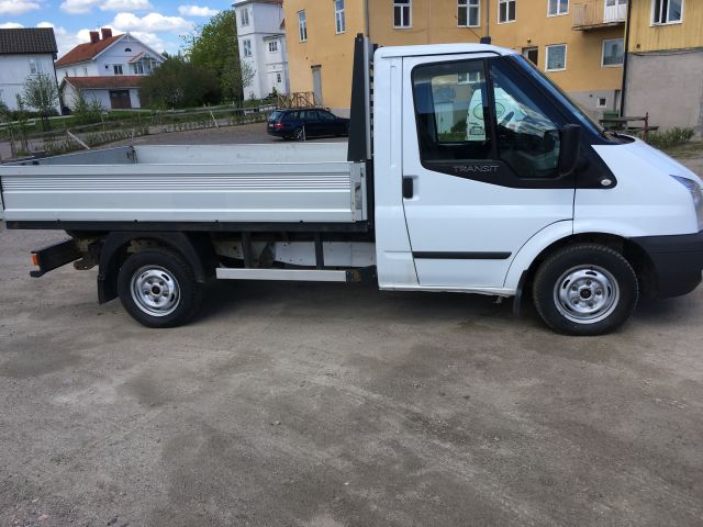 383979--8 Ford Transit 2012