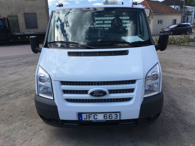 383979--6 Ford Transit 2012