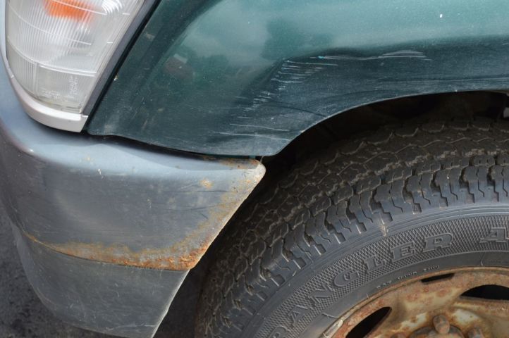 384279-22 Toyota Hilux 2.4 TD