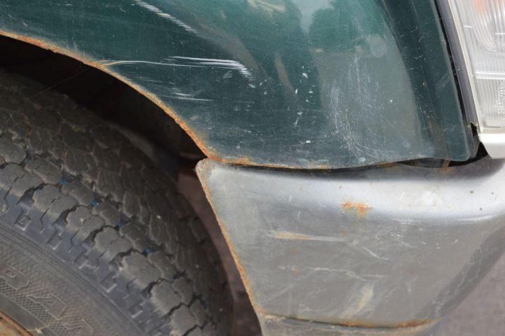 384279-23 Toyota Hilux 2.4 TD